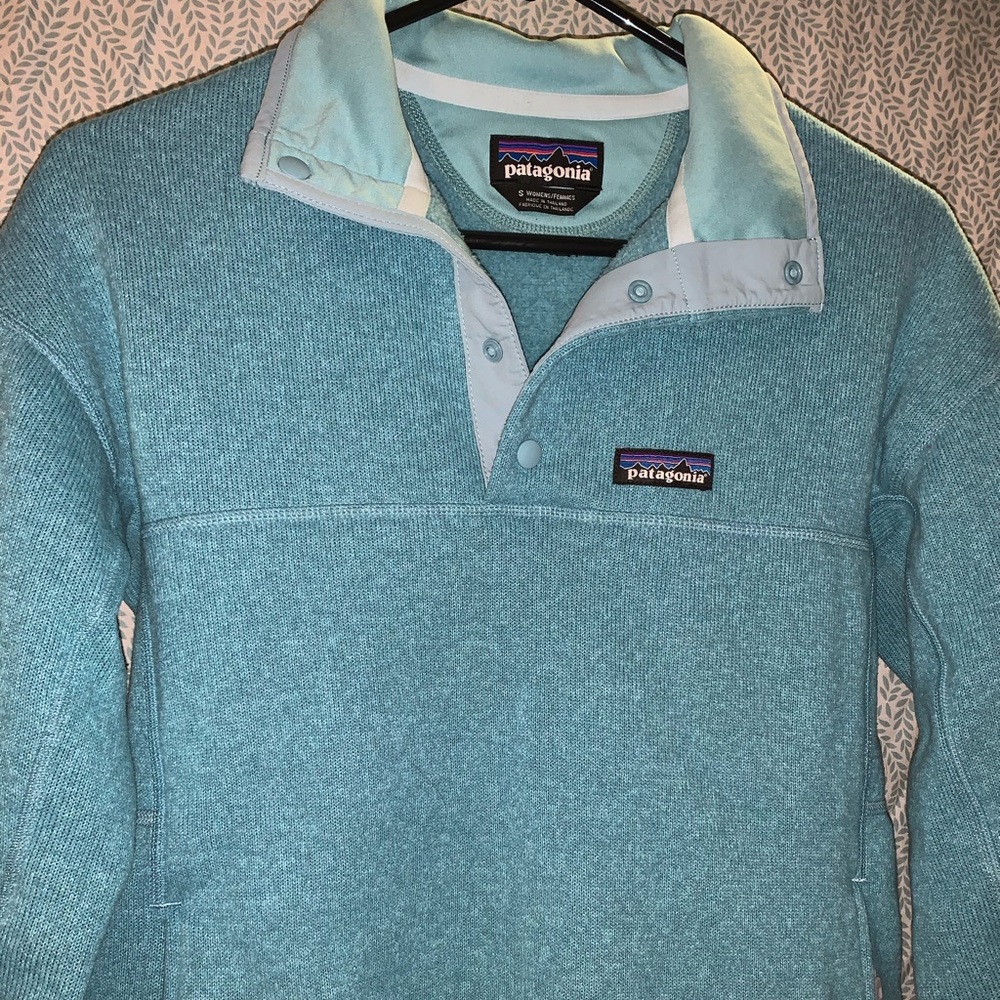 Patagonia sweatshirt! Size small